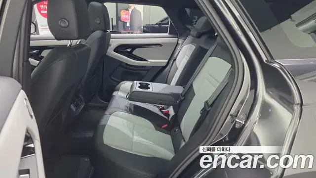 Land Rover Range Rover Evoque 2025 — Фото 4/20