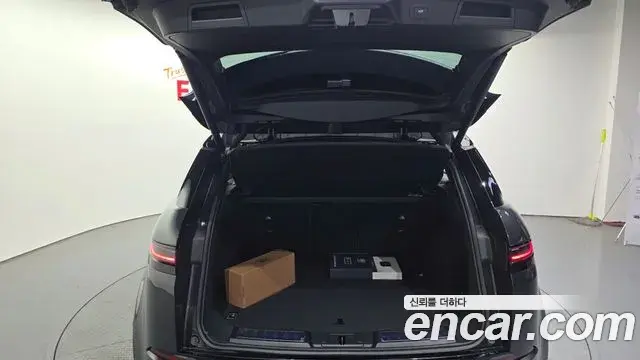 Land Rover Range Rover Evoque 2025 — Фото 10/20