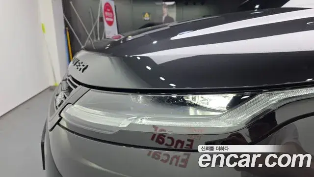 Land Rover Range Rover Evoque 2025 — Фото 17/20