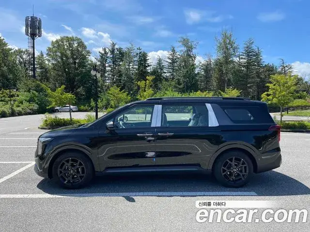 Kia Carnival 2024 — Photo 2/20