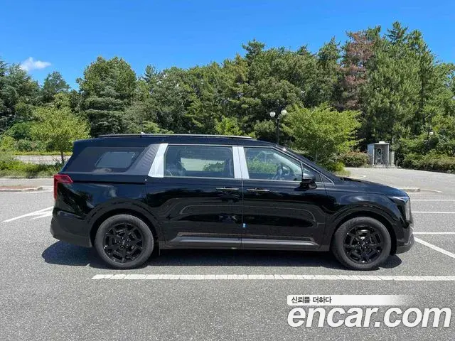 Kia Carnival 2024 — Photo 6/20