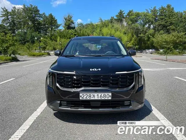 Kia Carnival 2024 — Photo 8/20