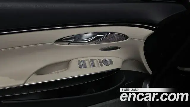 Genesis GV70 2021 — Şəkil 31/37