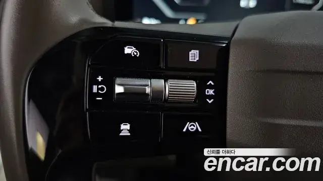 Kia Carnival 2024 — ფოტო 35/36