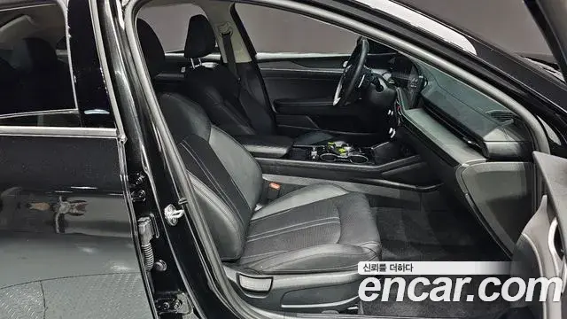 Kia K5 2024 — Photo 12/30