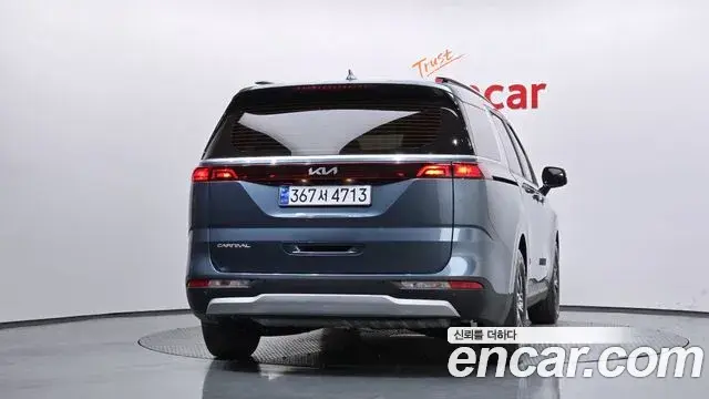 Kia Carnival 2022 — Фото 4/20