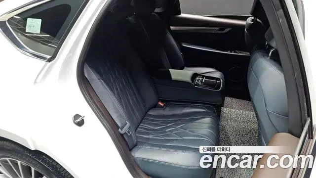 Genesis G80 2022 — Şəkil 26/32