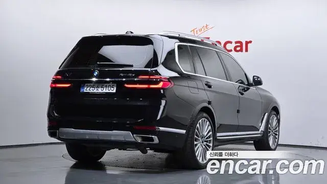 BMW X7 2025 — ფოტო 10/20