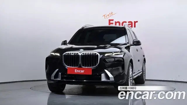 BMW X7 2025 — ფოტო 16/20