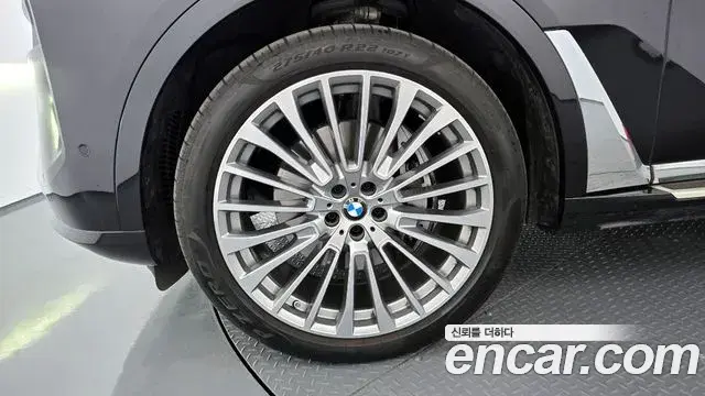 BMW X7 2025 — ფოტო 1/20