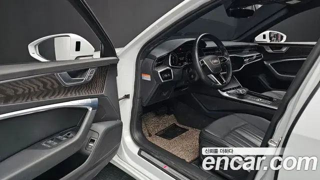 Audi A6 2021 — Photo 3/32