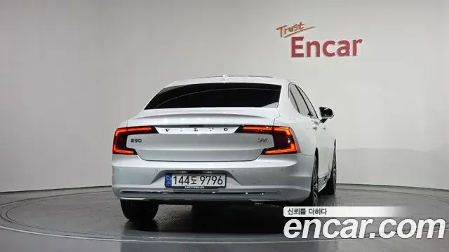 Volvo S90 2024 — Фото 4/20