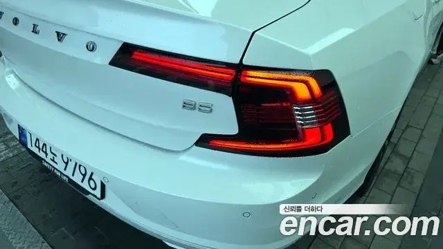 Volvo S90 2024 — Photo 29/34