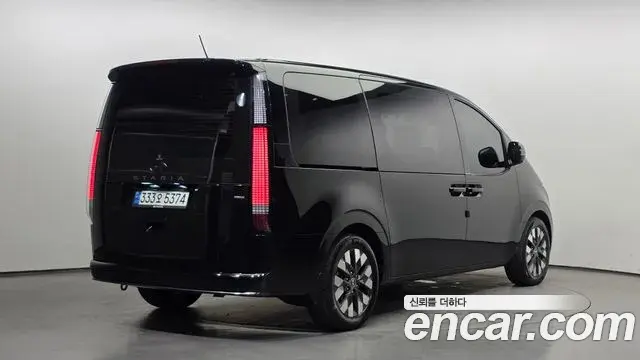Hyundai Staria 2022 — Фото 2/20