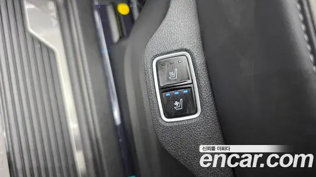 Hyundai Staria 2022 — Фото 19/20