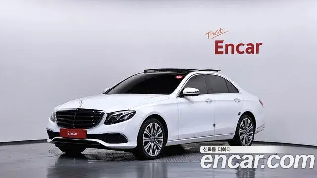 Mercedes-Benz E-Class 2020 — Фото 1/20