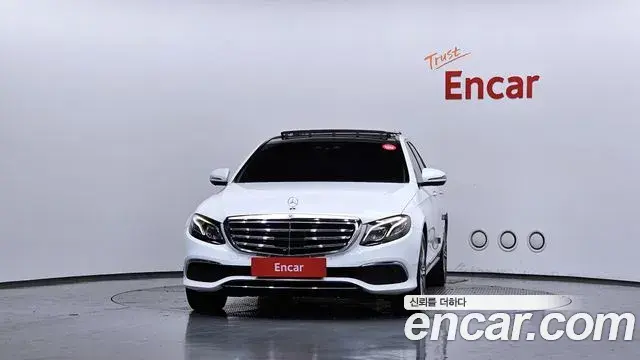 Mercedes-Benz E-Class 2020 — Фото 3/20