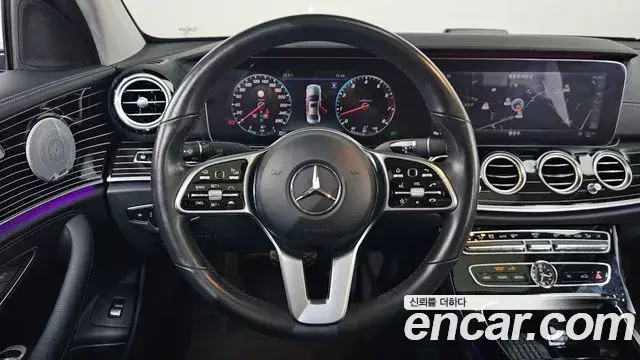 Mercedes-Benz E-Class 2020 — Фото 13/20