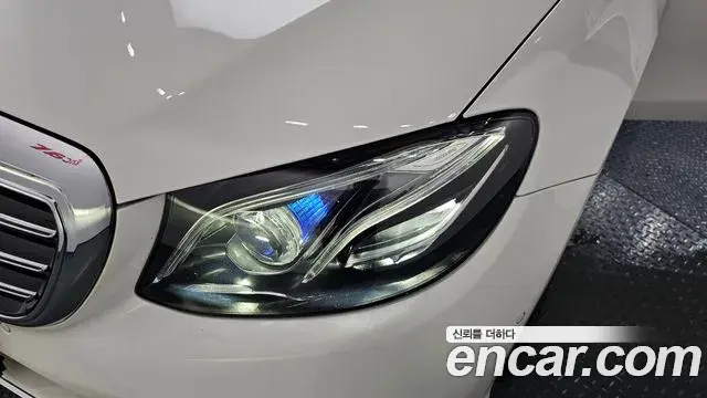 Mercedes-Benz E-Class 2020 — Şəkil 12/36