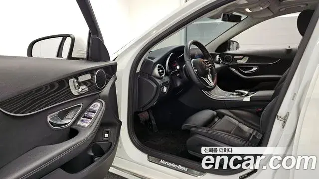 Mercedes-Benz C-Class 2019 — Şəkil 11/20