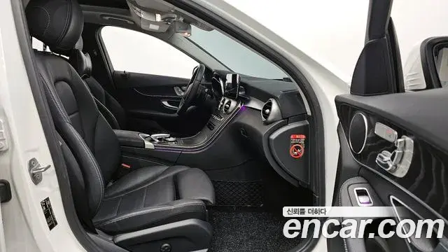 Mercedes-Benz C-Class 2019 — Şəkil 16/20