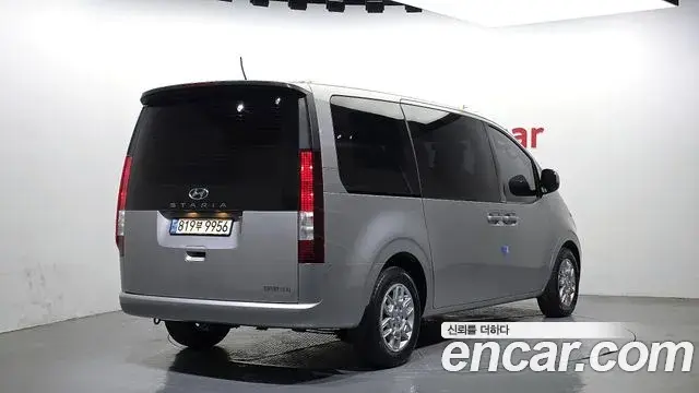 Hyundai Staria 2021 — ფოტო 20/20
