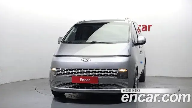 Hyundai Staria 2021 — ფოტო 5/20