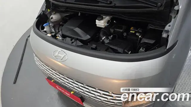 Hyundai Staria 2021 — ფოტო 11/20