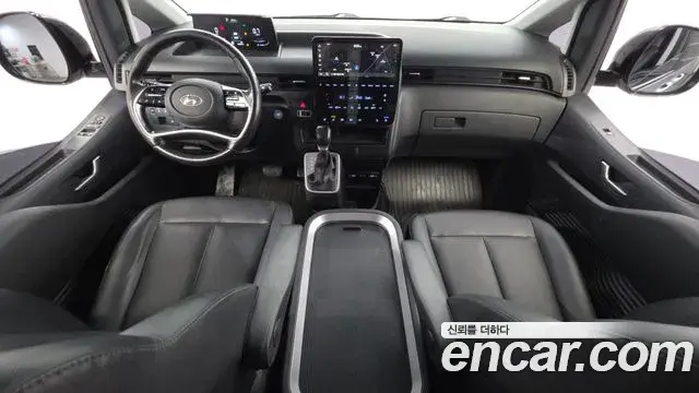 Hyundai Staria 2021 — ფოტო 1/20