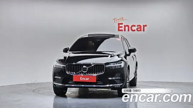 Volvo XC60 2021 — Фото 2/20