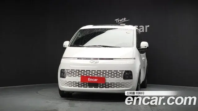 Hyundai Staria 2022 — ფოტო 14/20
