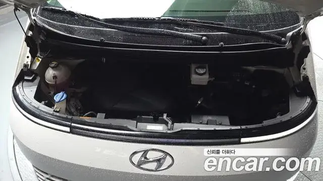 Hyundai Staria 2022 — ფოტო 3/20