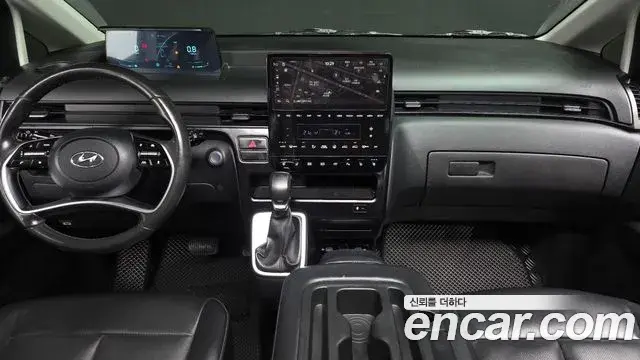 Hyundai Staria 2022 — ფოტო 6/20