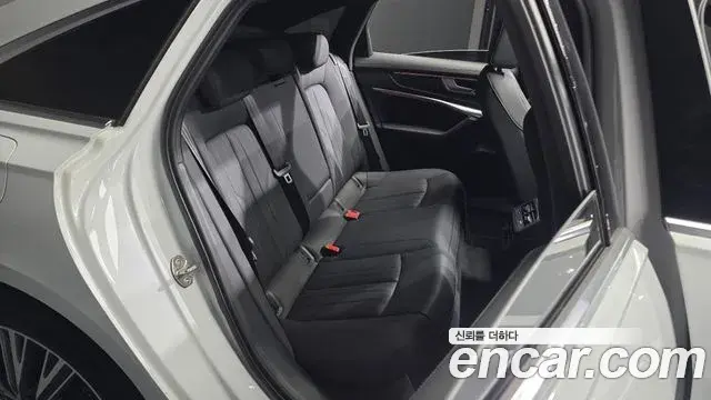 Audi A6 2022 — Photo 1/31