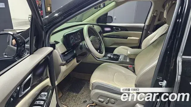 Kia Carnival 2021 — Şəkil 15/20