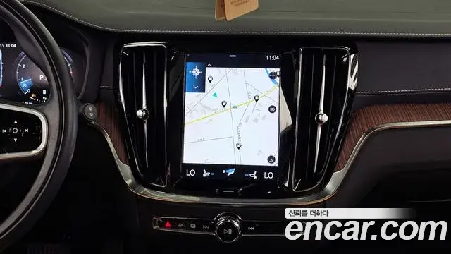 Volvo V60 Cross Country 2022 — Photo 3/20