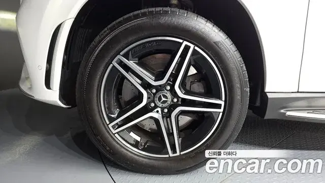Mercedes-Benz GLE-Class 2021 — Şəkil 14/20