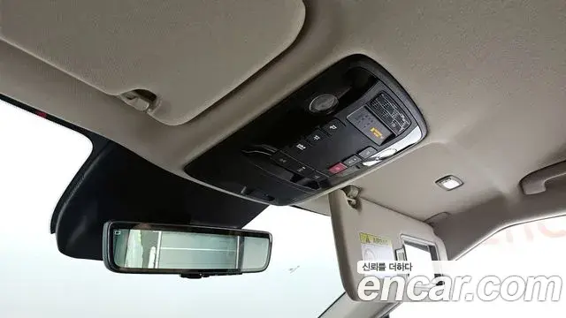 Kia Carnival 2024 — Фото 16/20