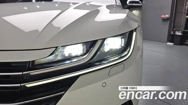 Volkswagen Arteon 2020 — ფოტო 18/35