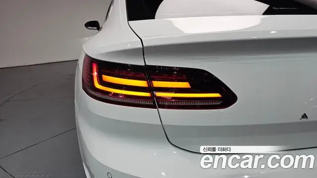 Volkswagen Arteon 2020 — ფოტო 20/35