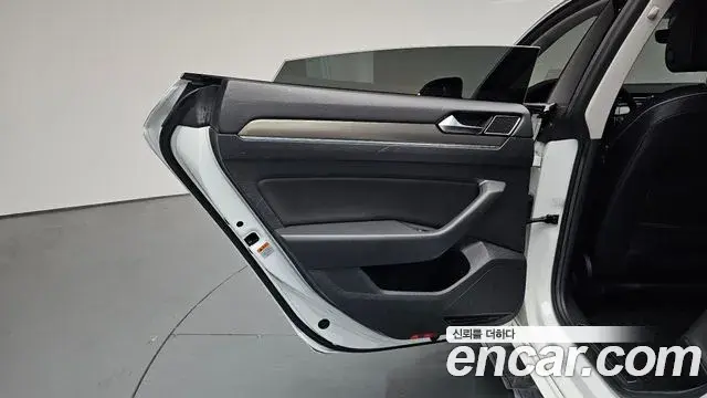Volkswagen Arteon 2020 — ფოტო 35/35