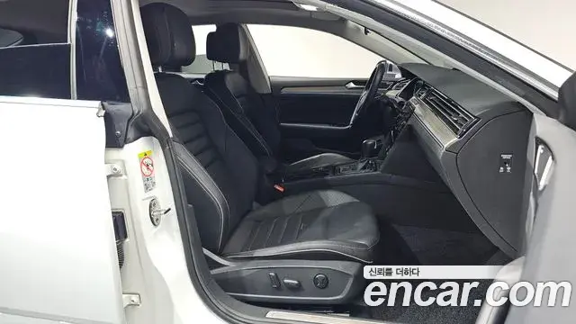 Volkswagen Arteon 2020 — ფოტო 19/35