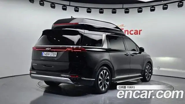 Kia Carnival 2022 — Фото 2/20