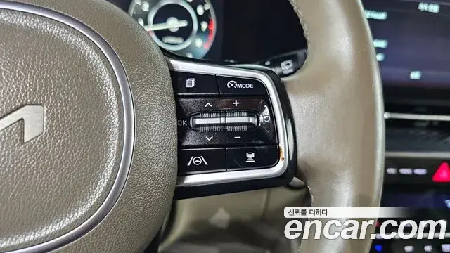 Kia Carnival 2022 — Фото 16/20