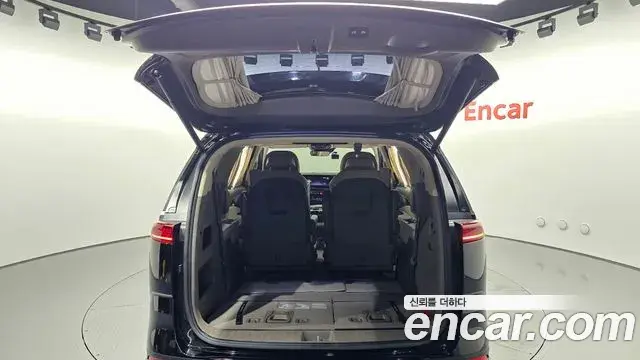 Kia Carnival 2022 — Фото 17/20