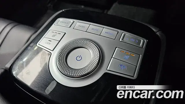 Genesis G80 2021 — ფოტო 11/32