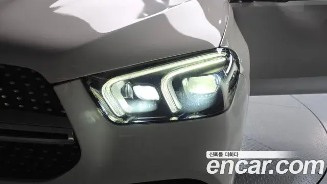 Mercedes-Benz GLE-Class 2020 — Şəkil 11/33