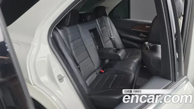 Mercedes-Benz GLE-Class 2020 — Şəkil 22/33