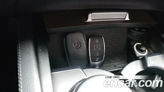 Mercedes-Benz GLE-Class 2020 — Şəkil 10/33