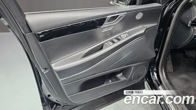 Genesis GV80 2020 — ფოტო 23/33